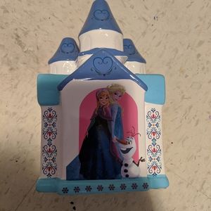 Disney's frozen penny bank castle